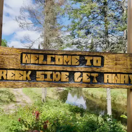 Muskoka Dreaming Bears welcome Bench